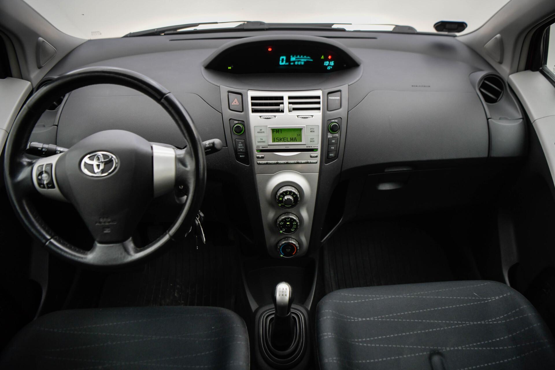 TOYOTA Yaris 2008