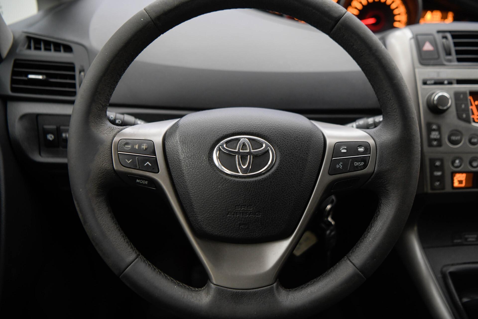 TOYOTA Verso 2010