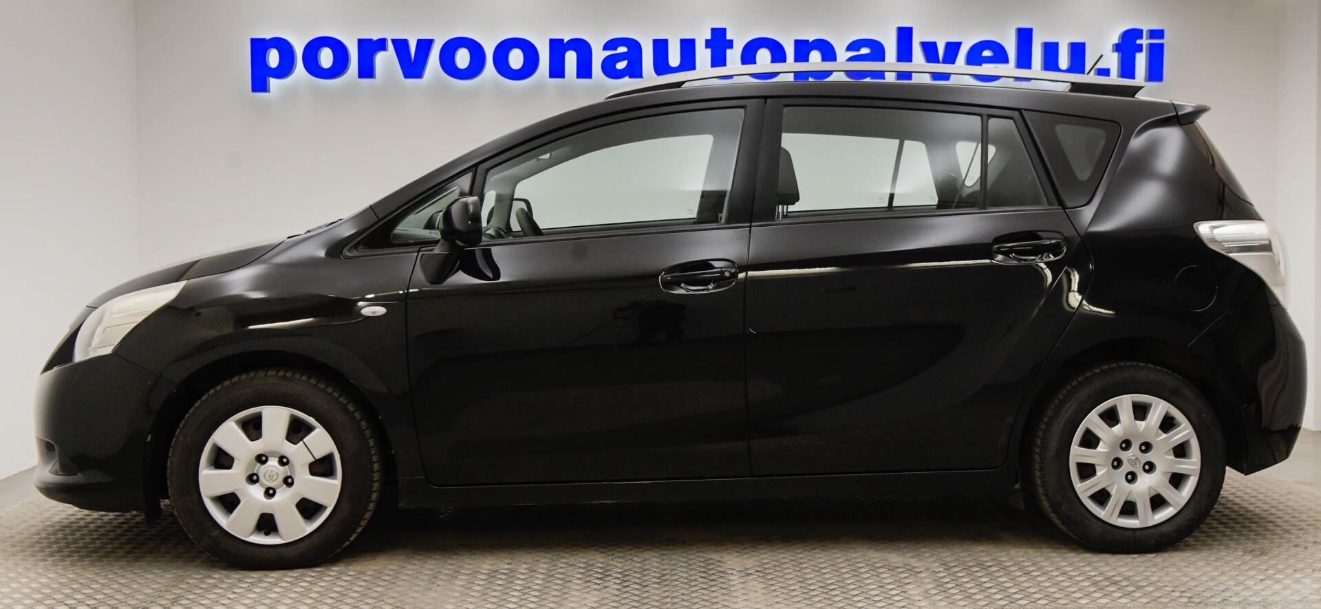 TOYOTA Verso 2010