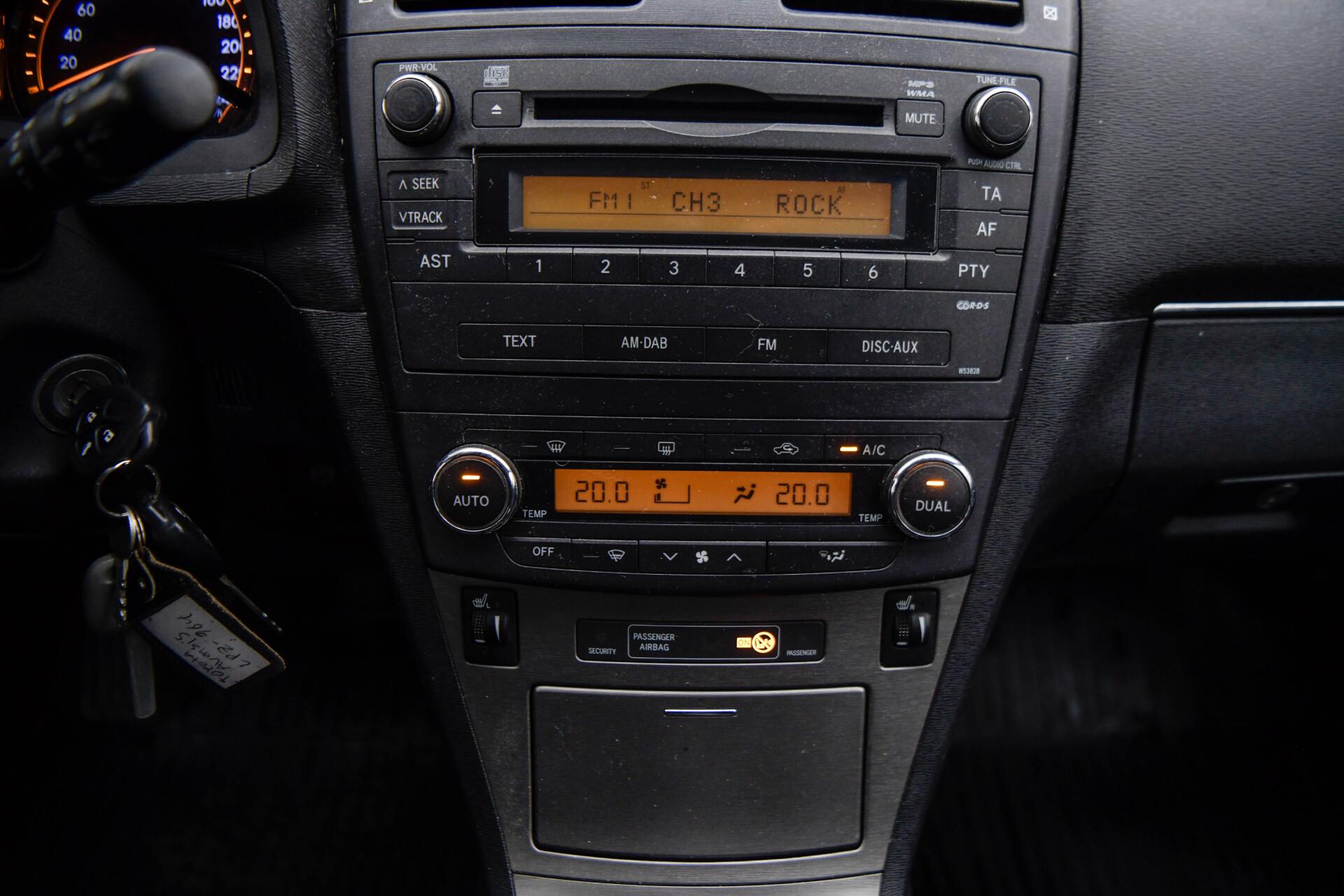 TOYOTA Avensis 2009