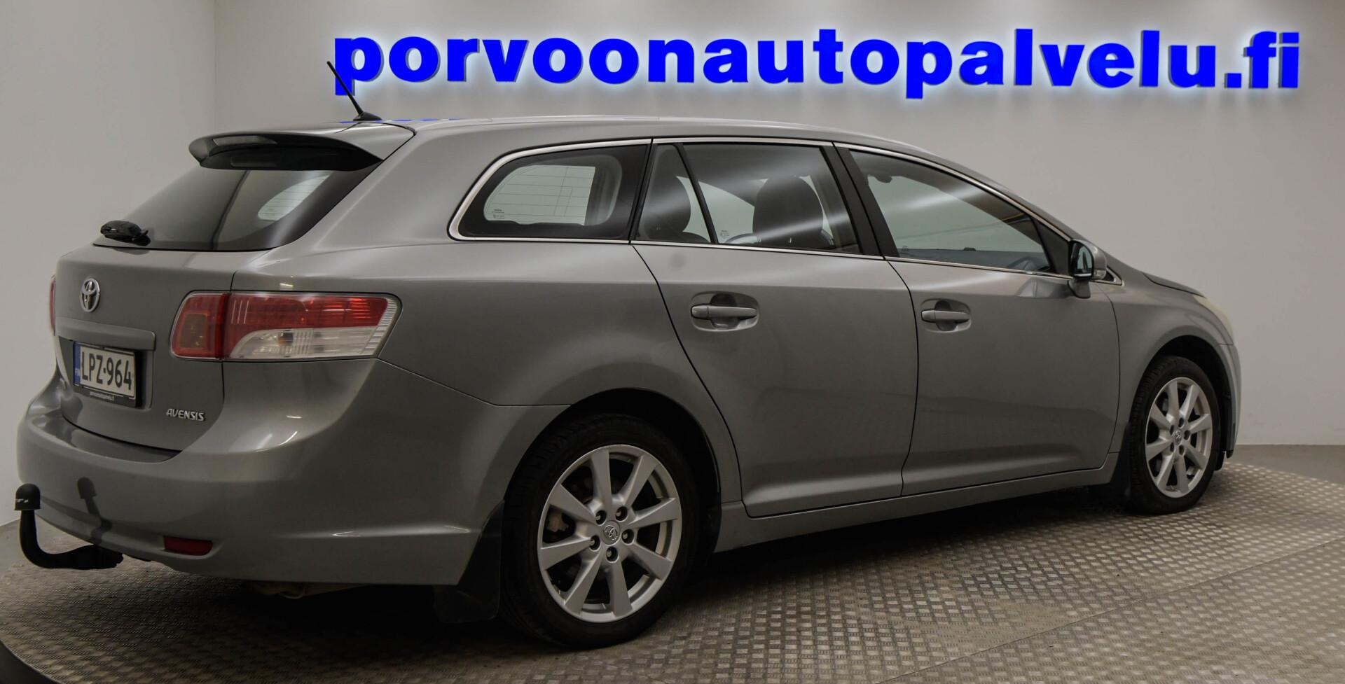 TOYOTA Avensis 2009
