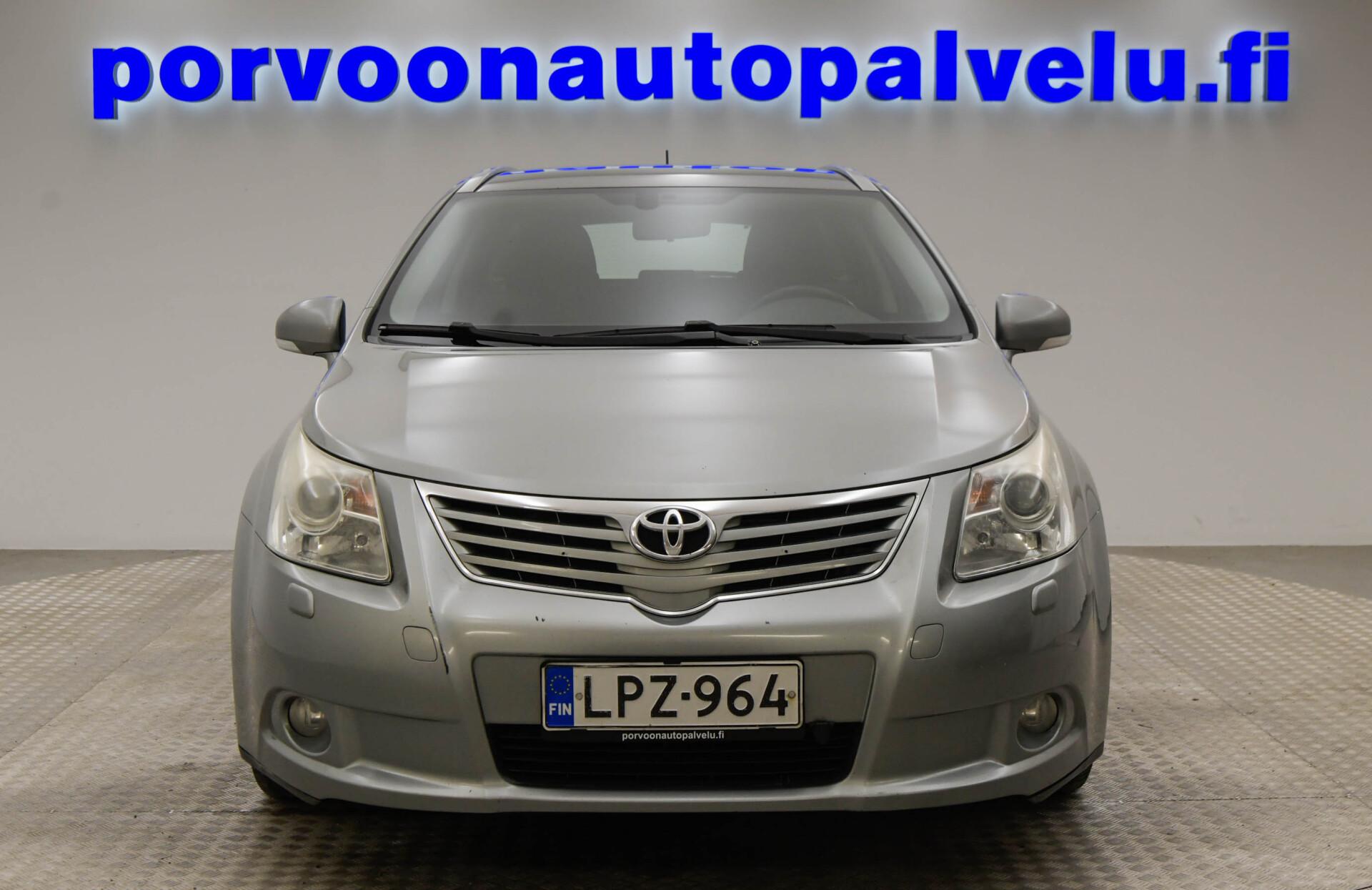 TOYOTA Avensis 2009