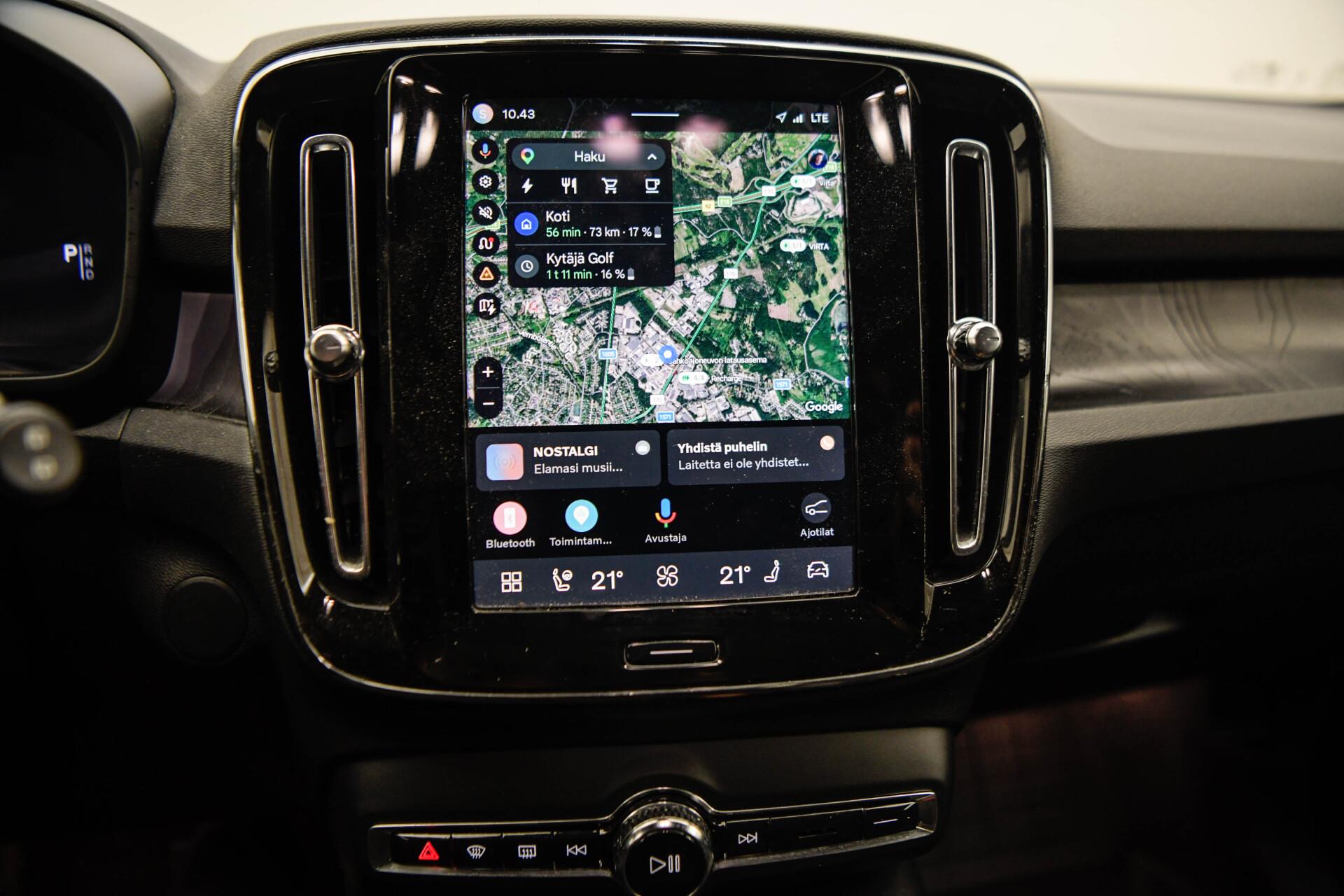 VOLVO XC40 2024
