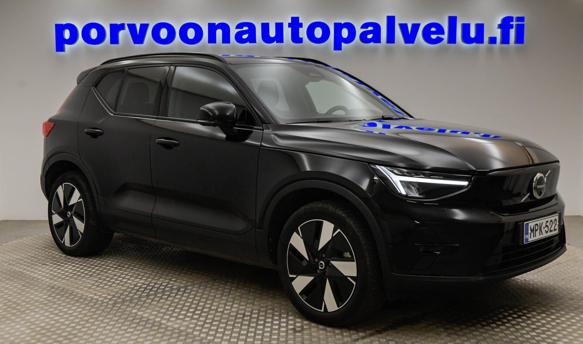 VOLVO XC40 2024