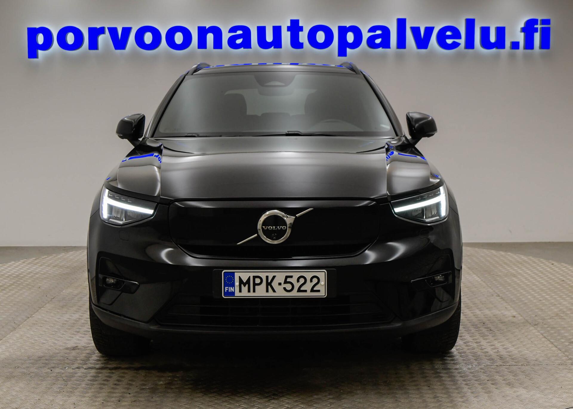 VOLVO XC40 2024
