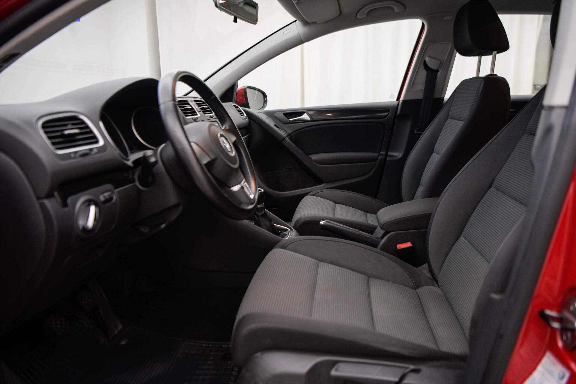 VOLKSWAGEN Golf 2010