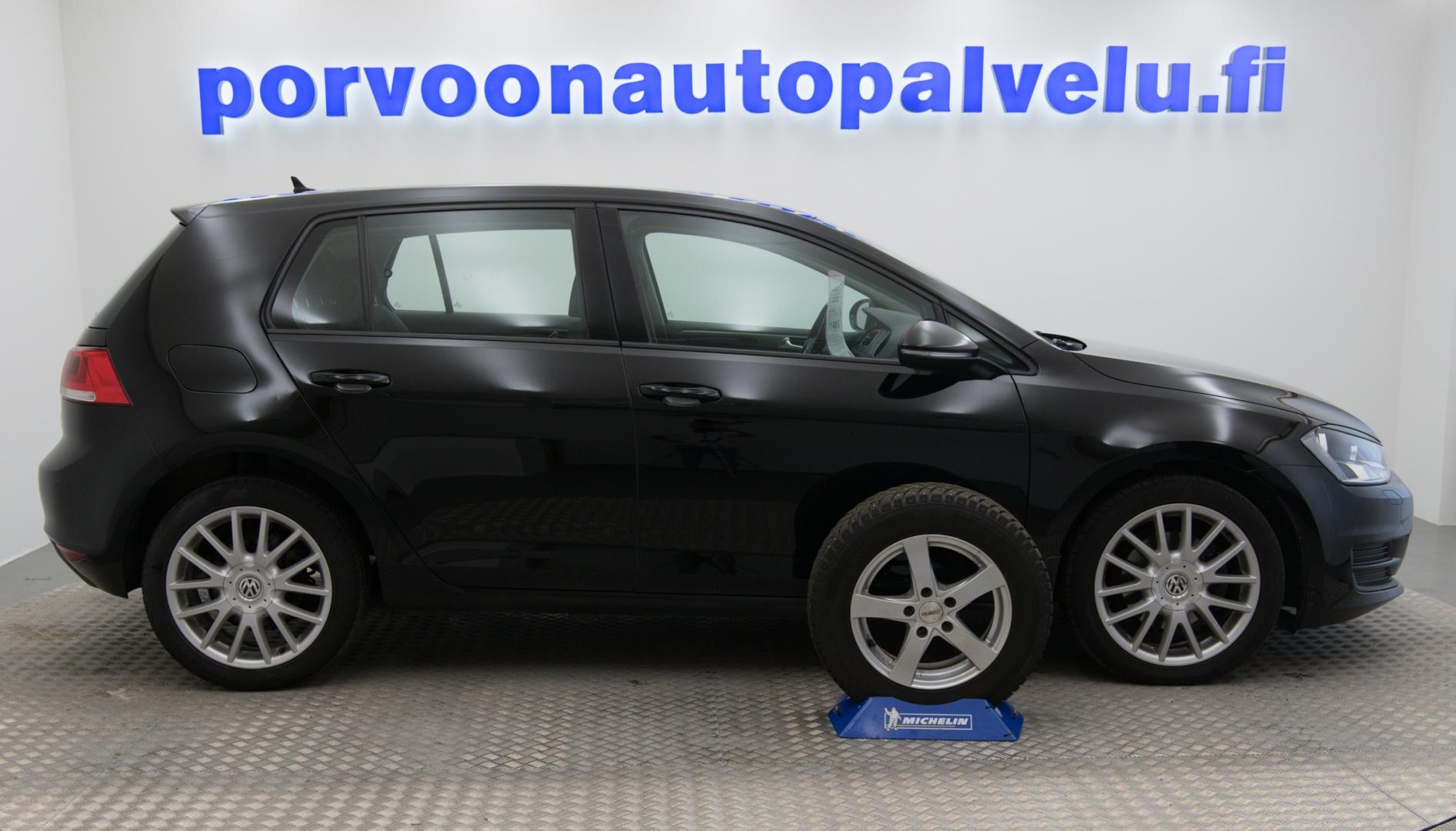 VOLKSWAGEN Golf 2013