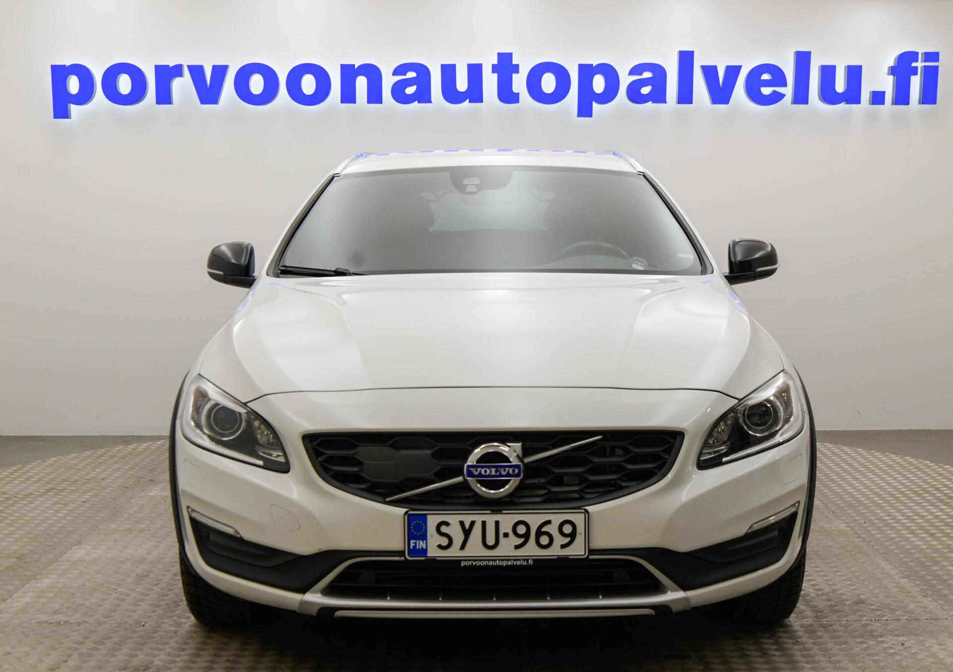 VOLVO V60 Cross Country 2016