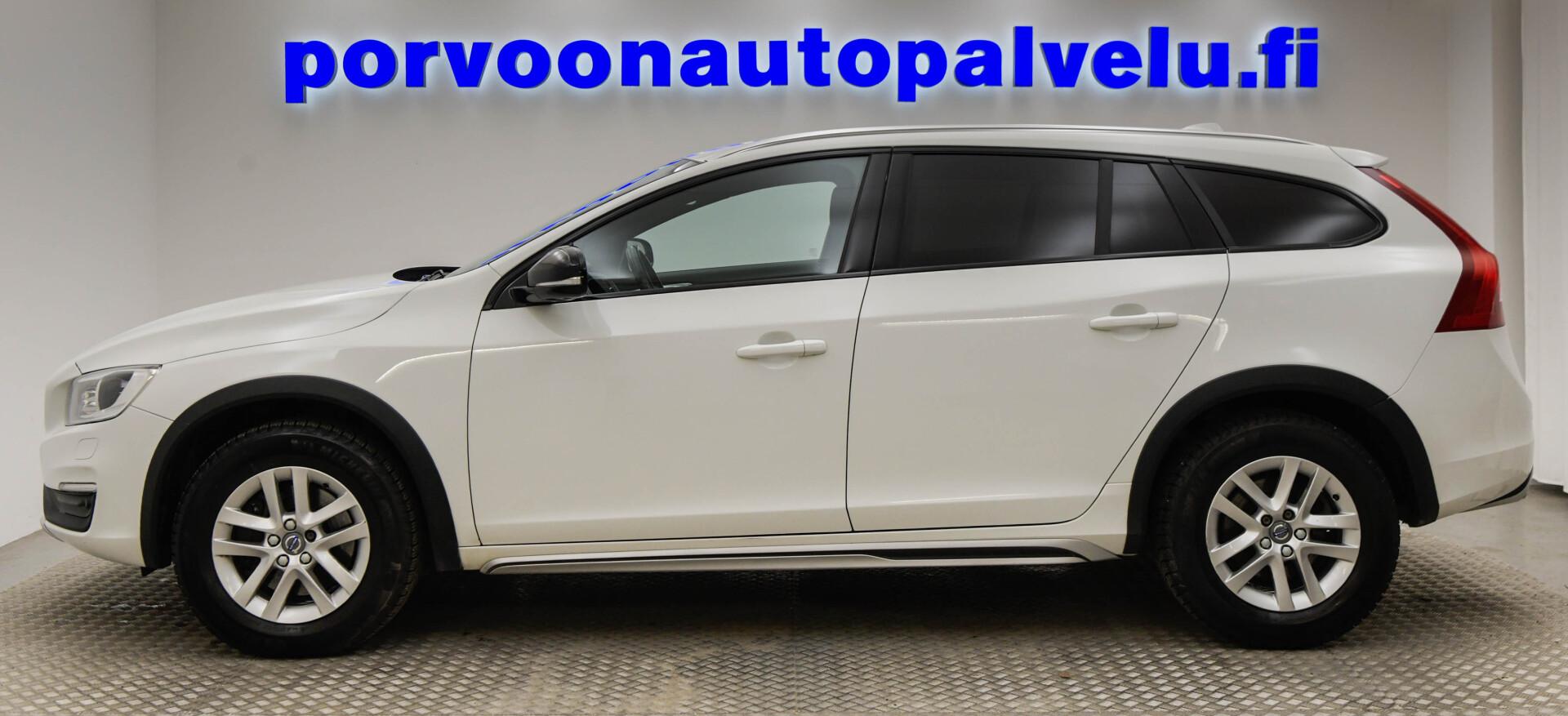 VOLVO V60 Cross Country 2016