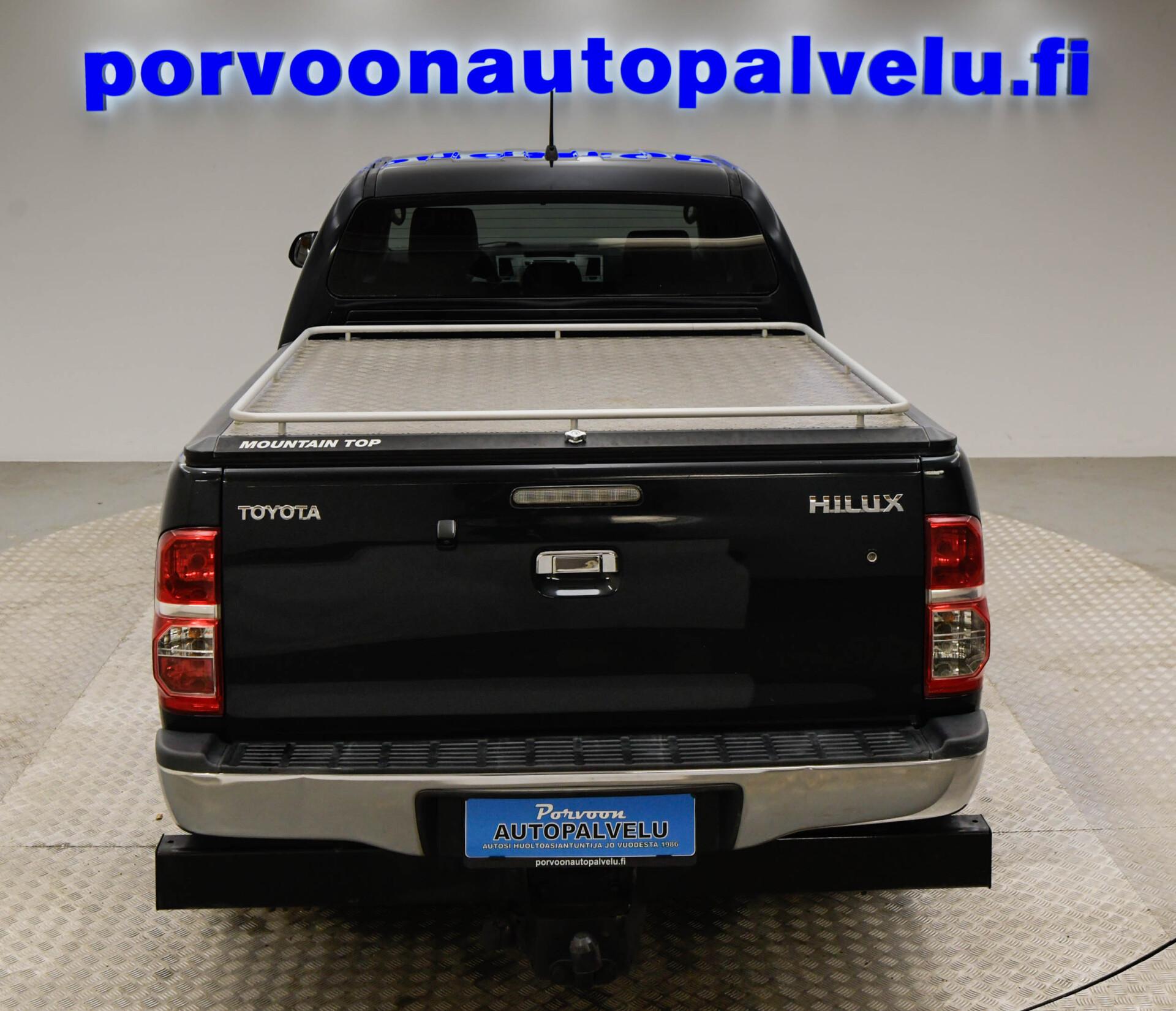 TOYOTA Hilux 2012