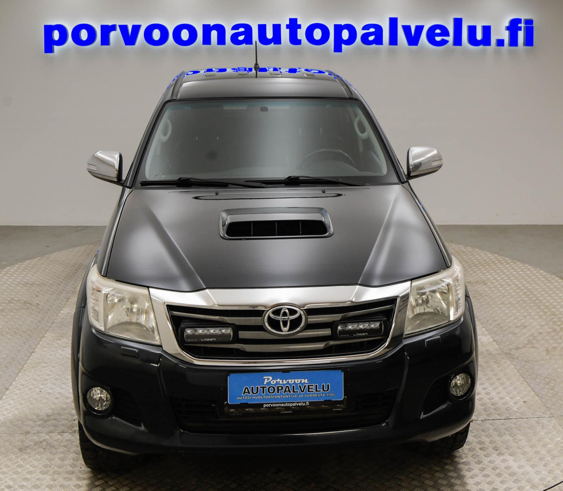 TOYOTA Hilux 2012
