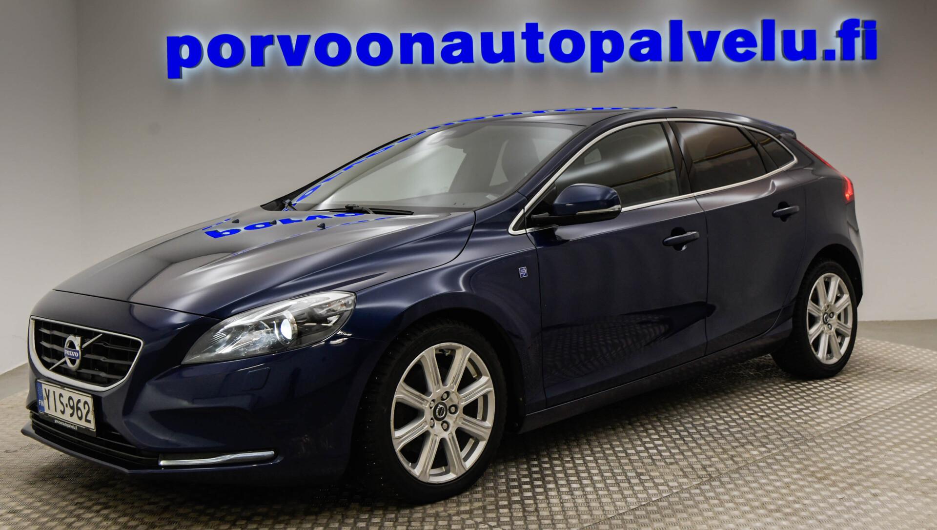 VOLVO V40 2014