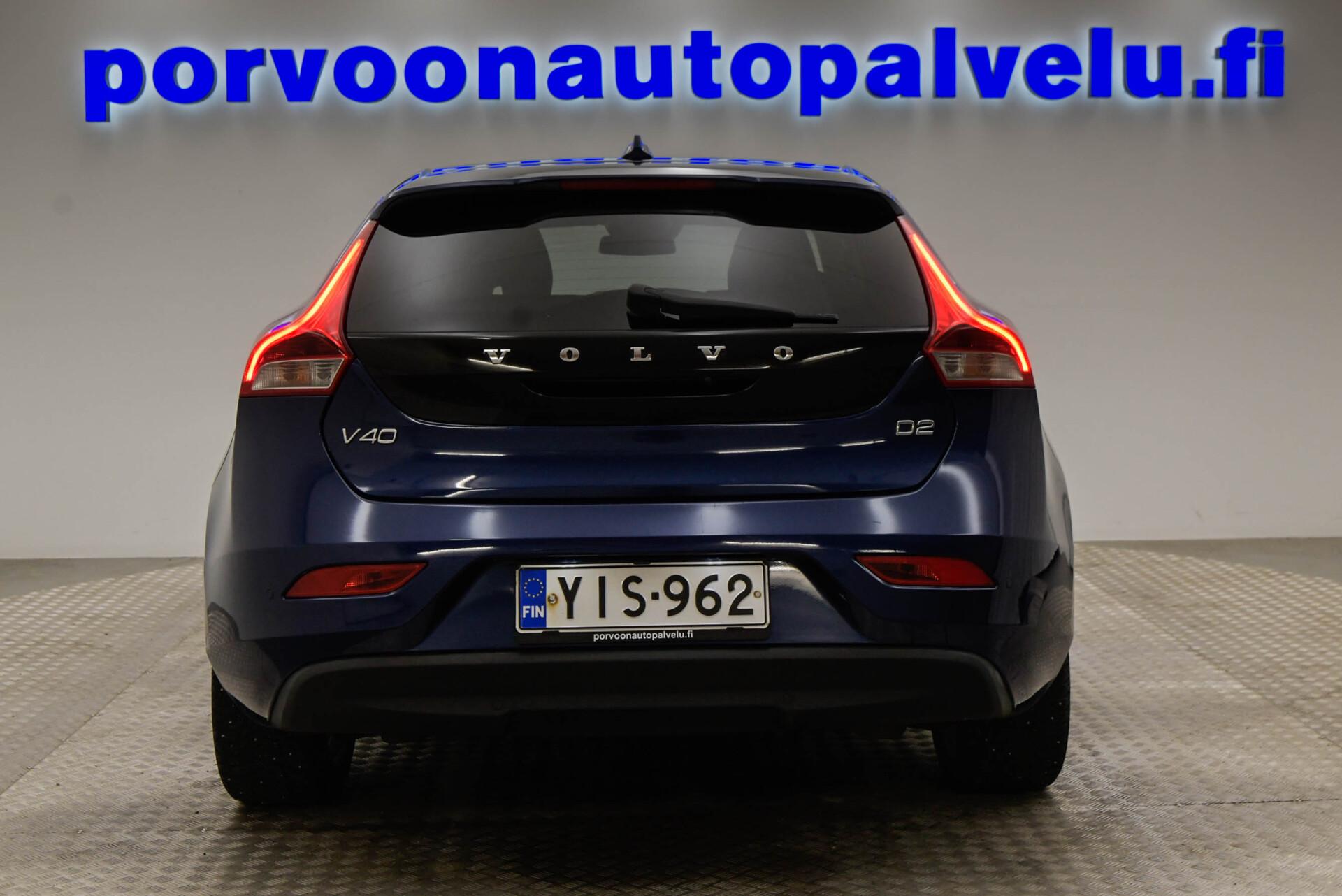 VOLVO V40 2014