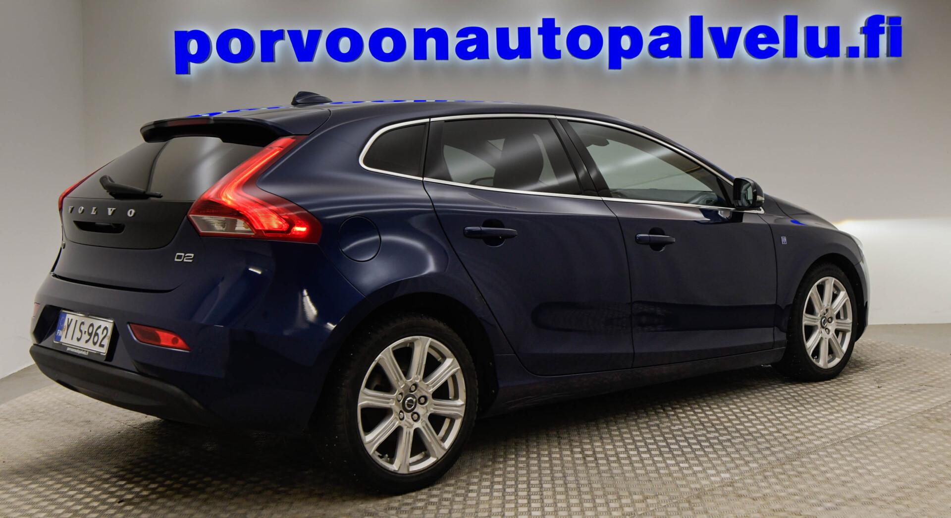 VOLVO V40 2014