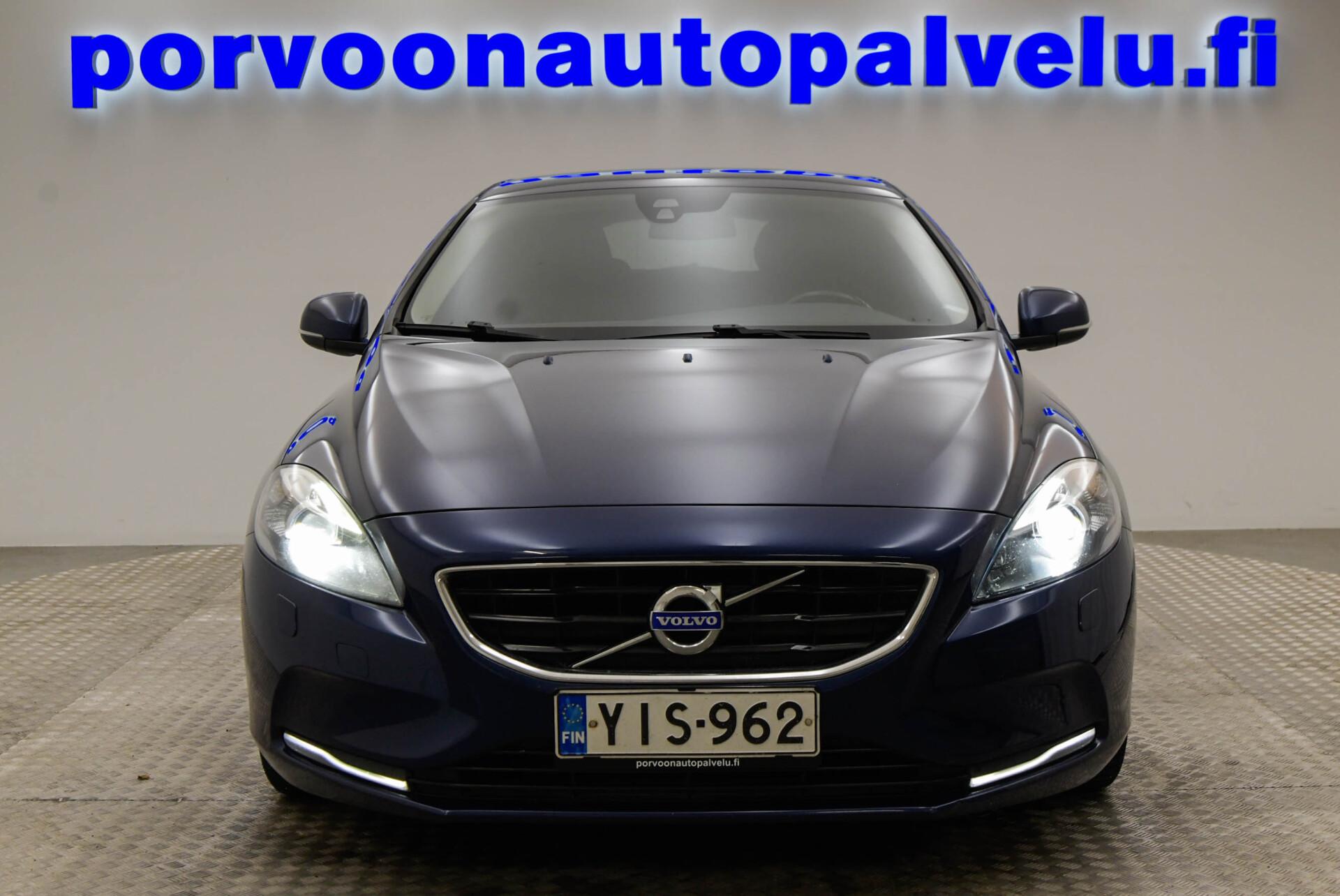 VOLVO V40 2014