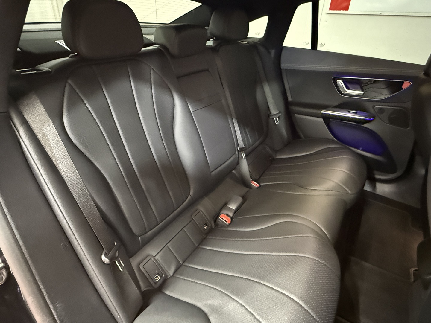 MERCEDES-BENZ EQE 2023