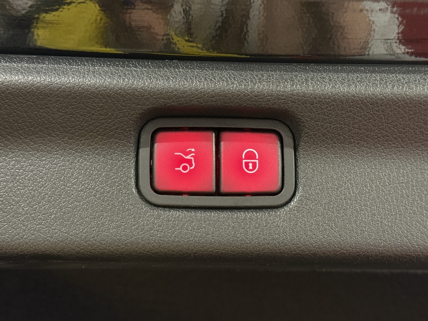 MERCEDES-BENZ EQE 2023