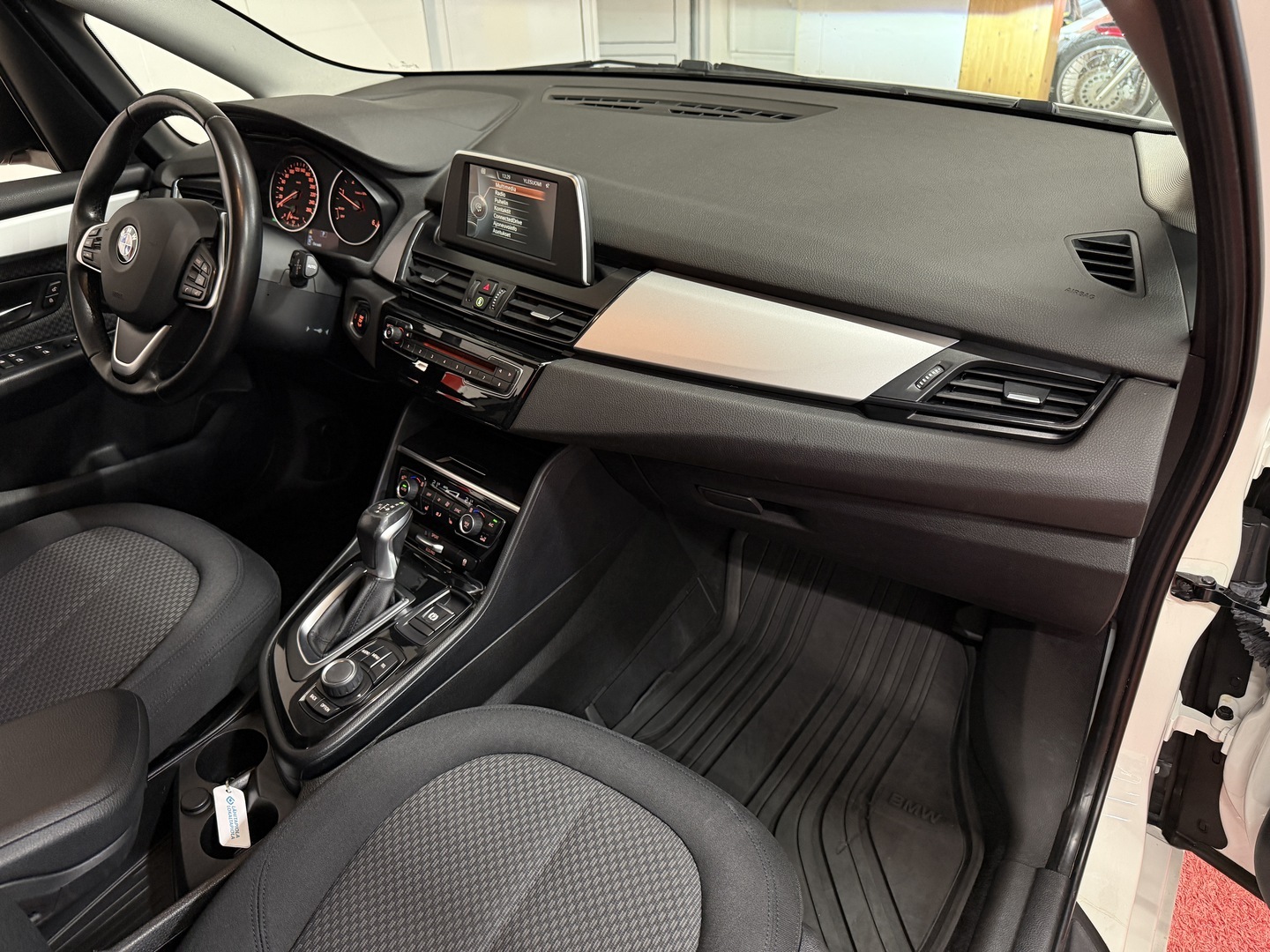 BMW 218 10