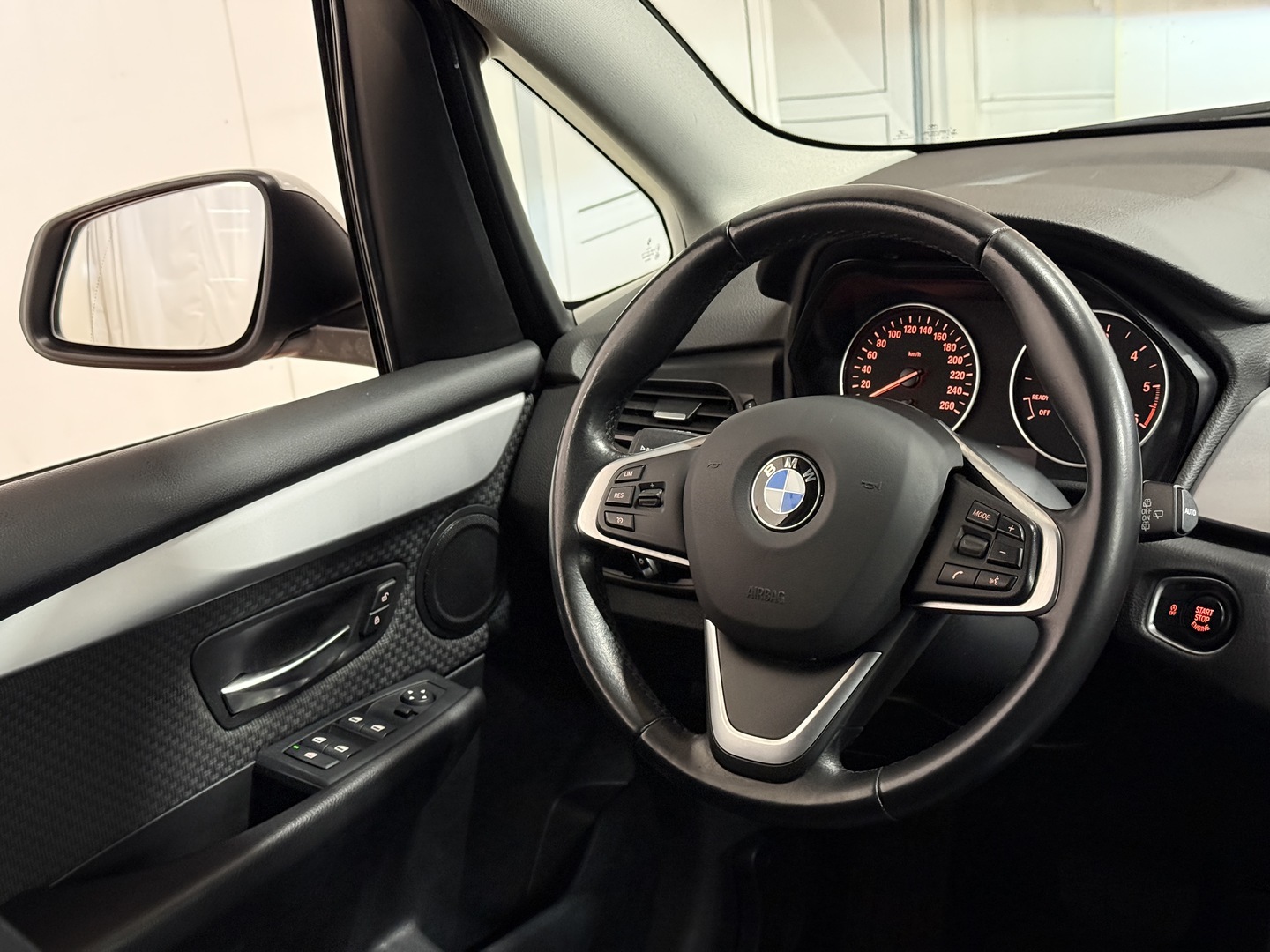 BMW 218 16