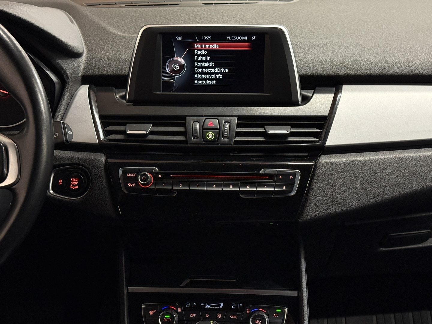 BMW 218 17