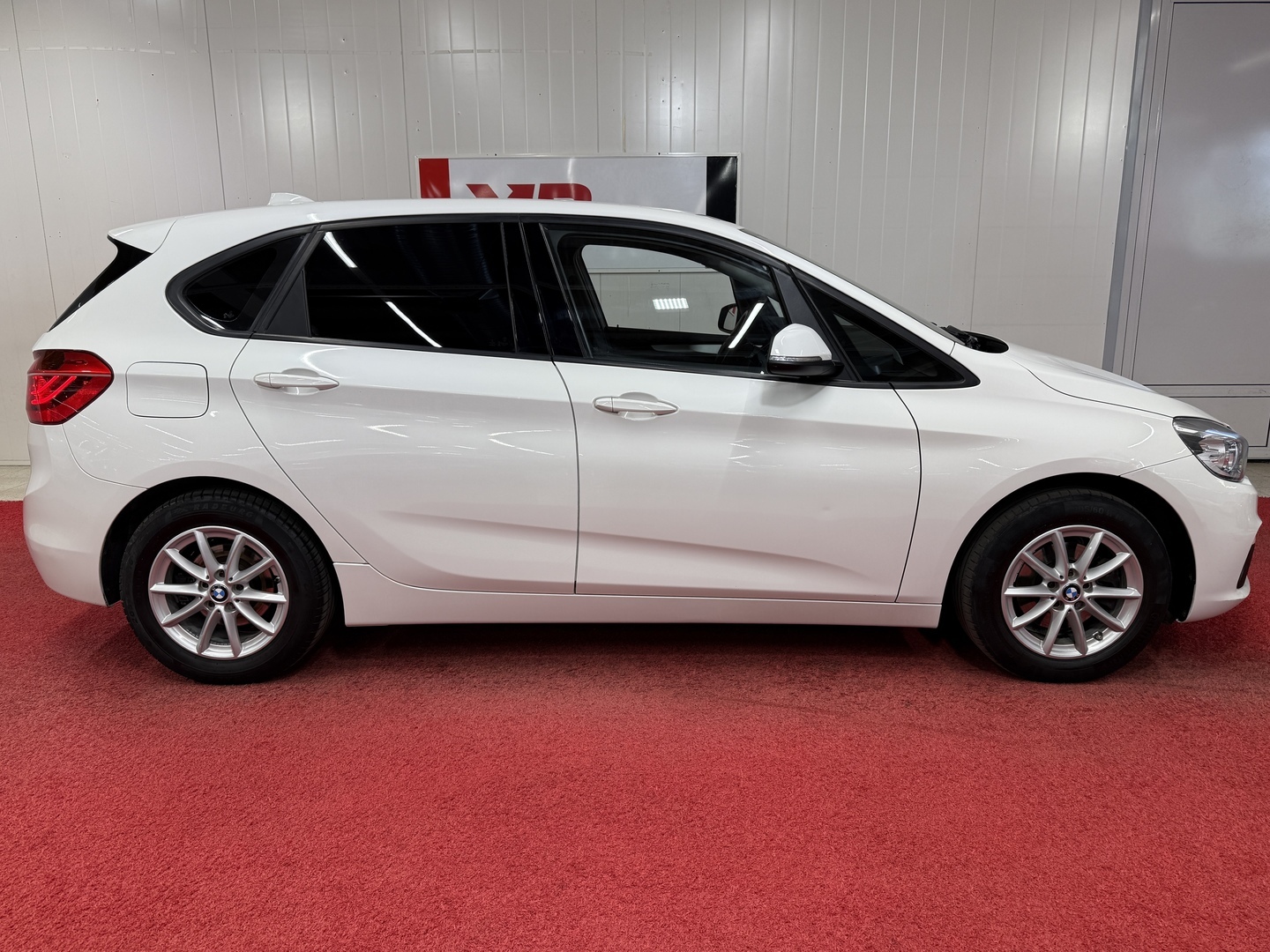 BMW 218 2