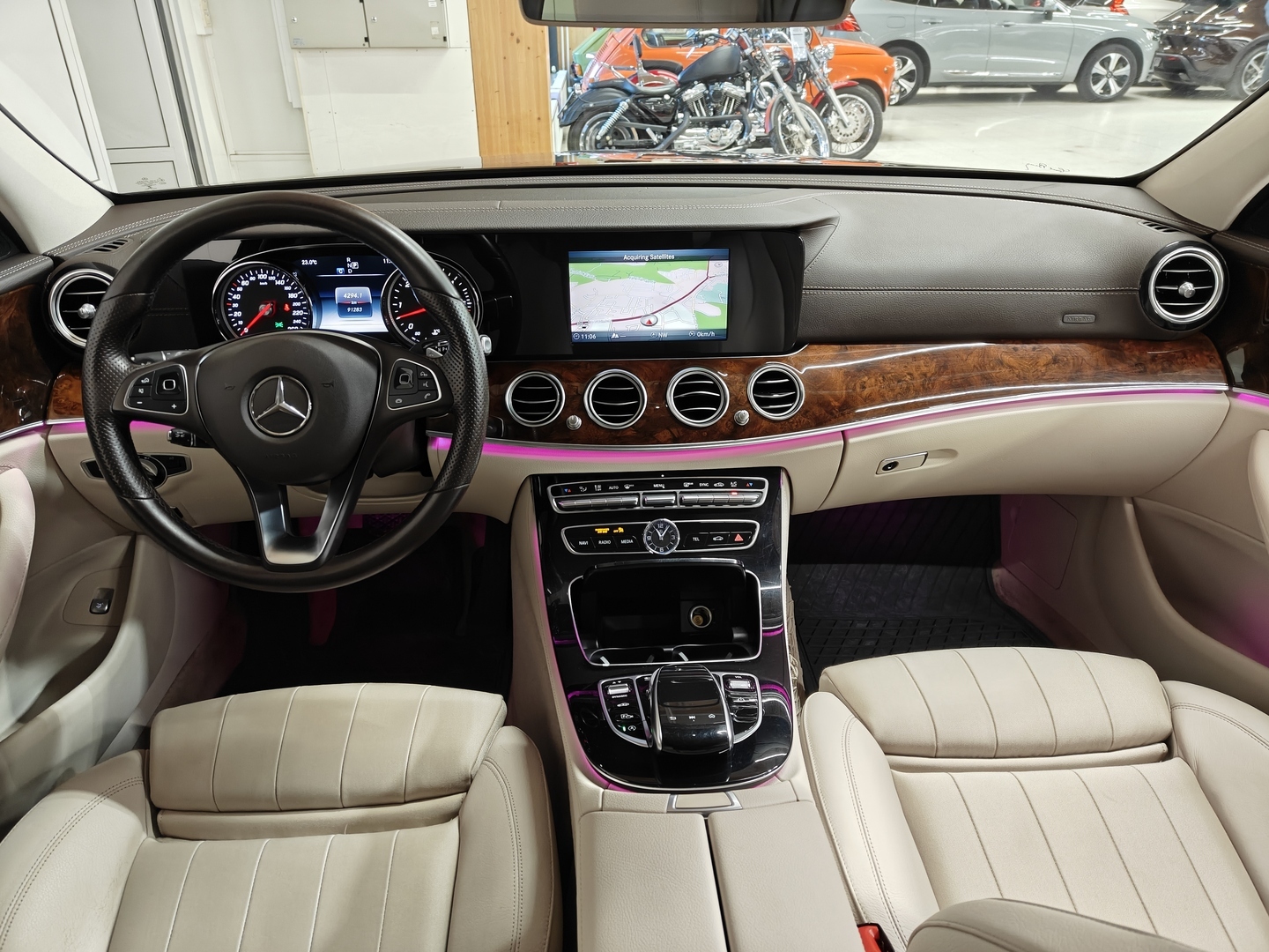MERCEDES-BENZ E 18