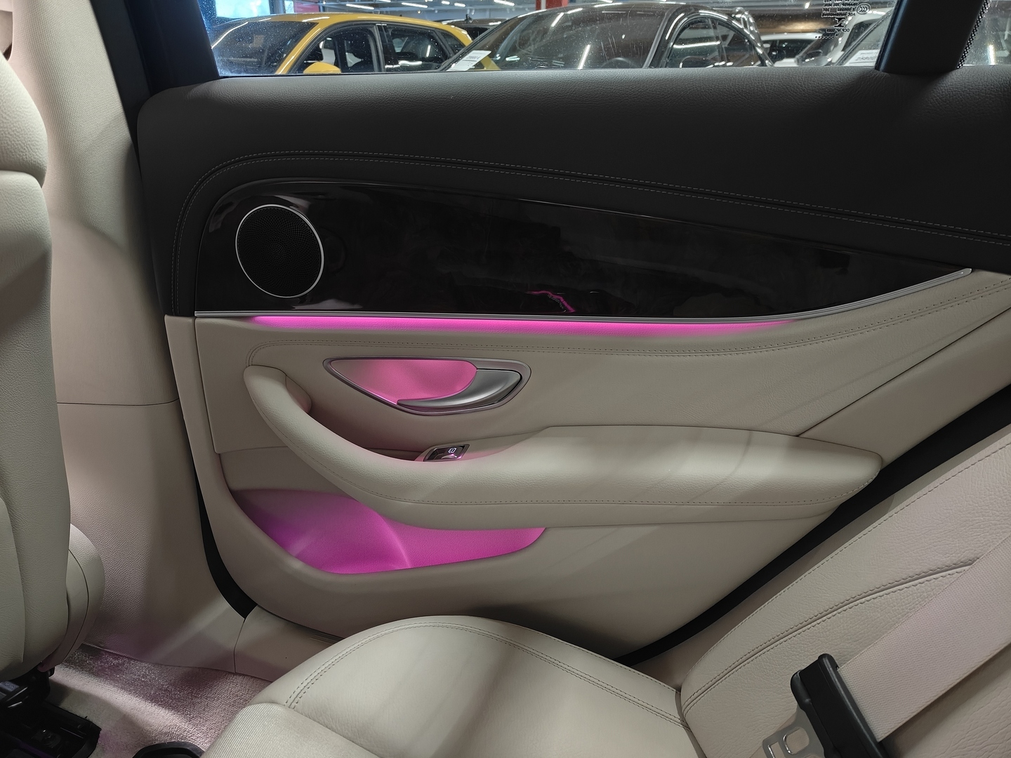 MERCEDES-BENZ E 19