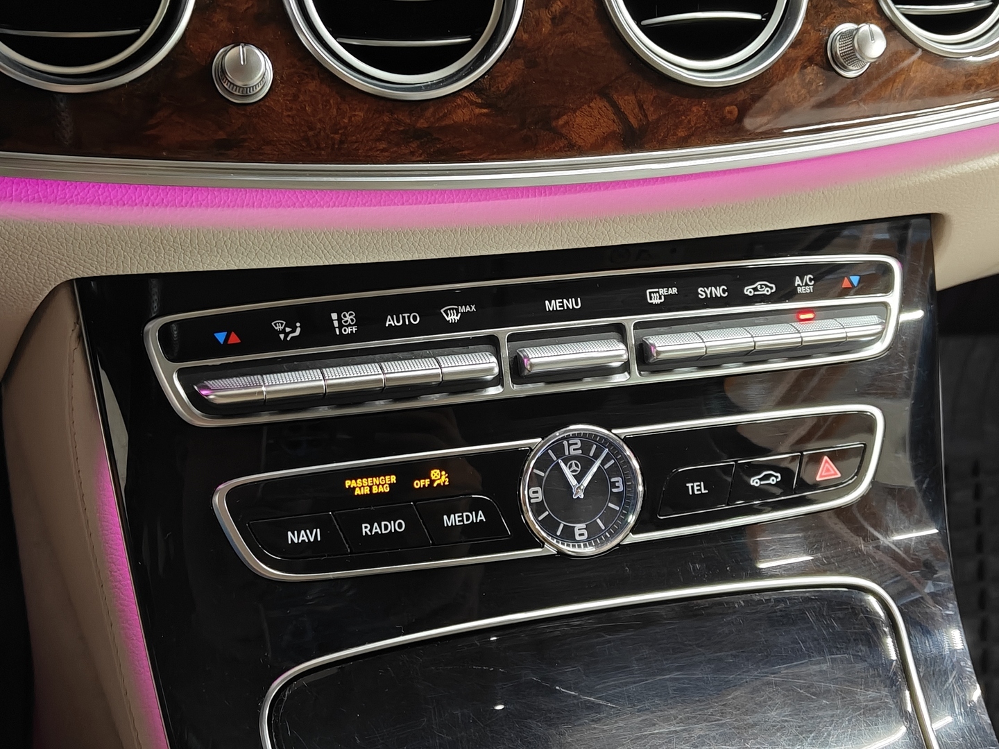 MERCEDES-BENZ E 32