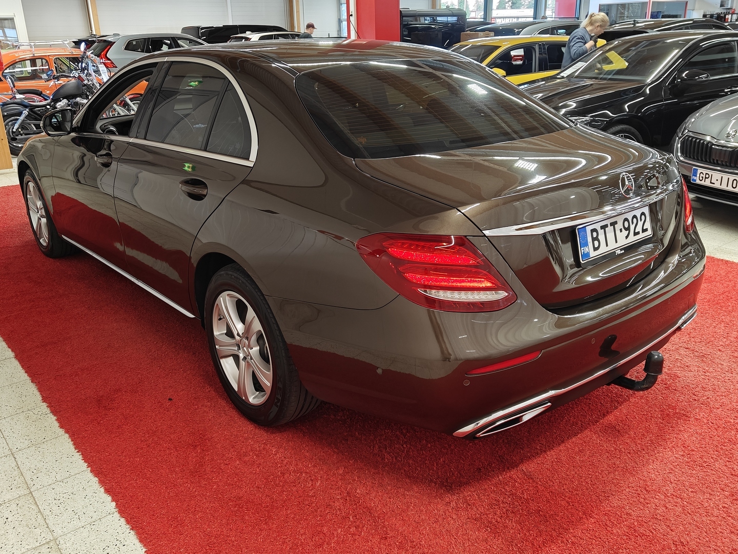MERCEDES-BENZ E 6
