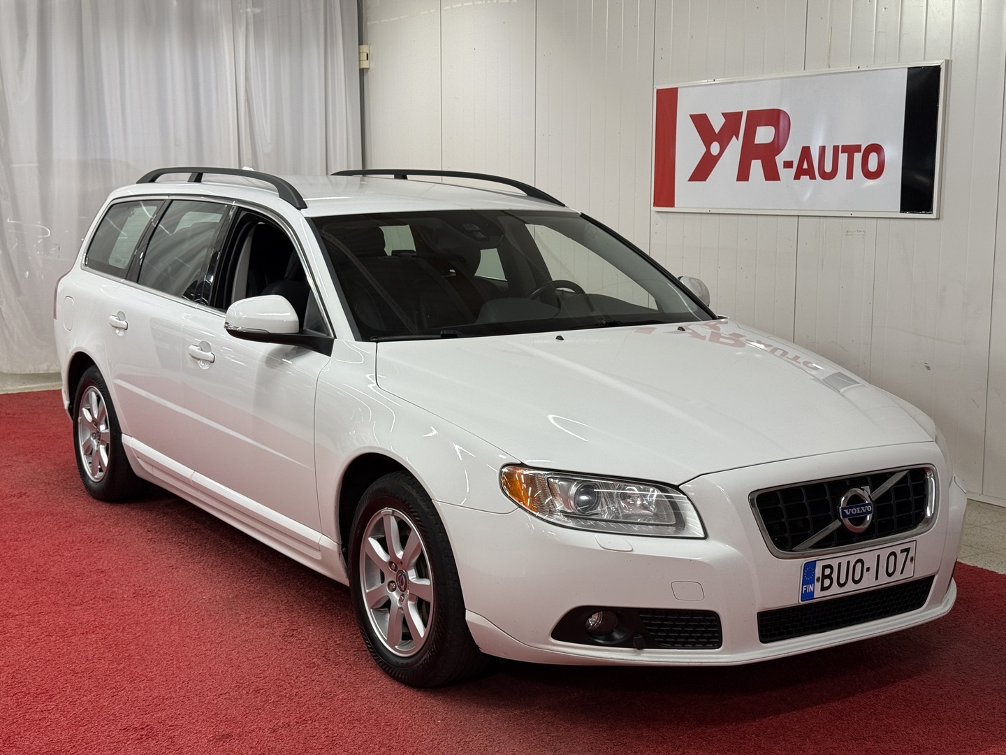 VOLVO V70 2013