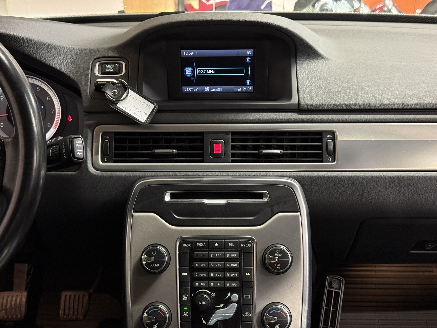 VOLVO V70 2013