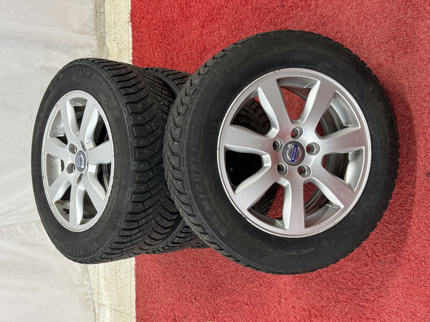 VOLVO V70 2013