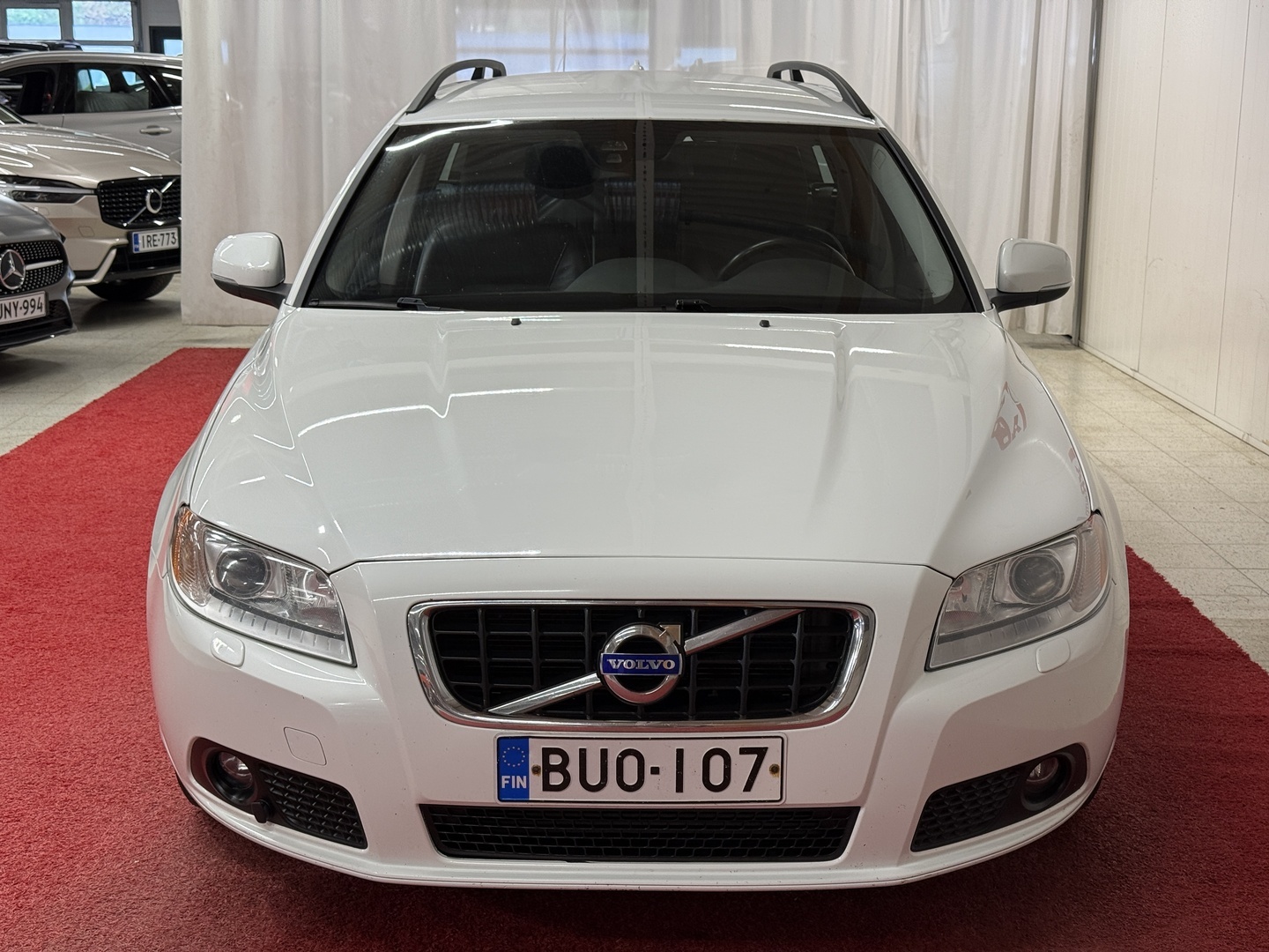 VOLVO V70 2013