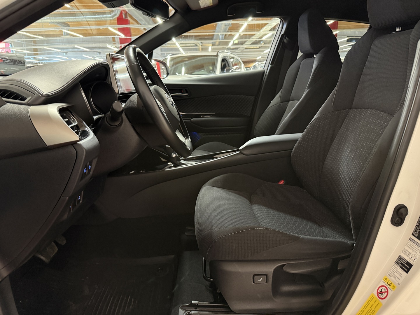 TOYOTA C-HR 2019