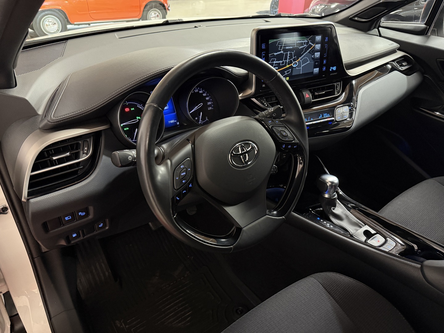 TOYOTA C-HR 2019