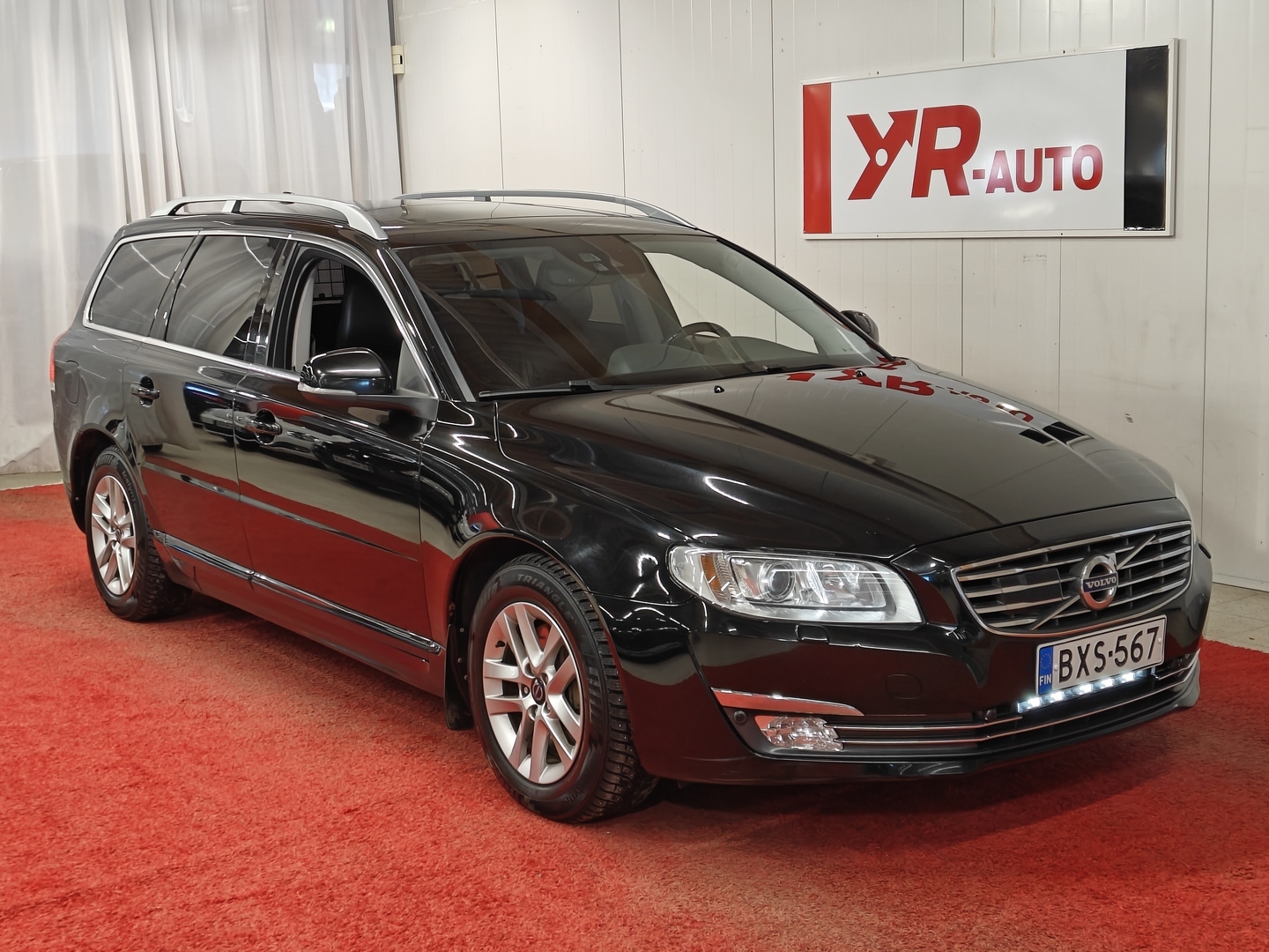 VOLVO V70 2016
