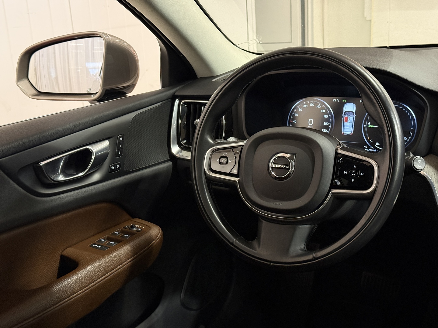 VOLVO V60 2020