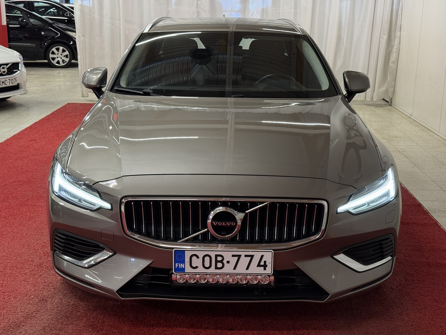 VOLVO V60 2020