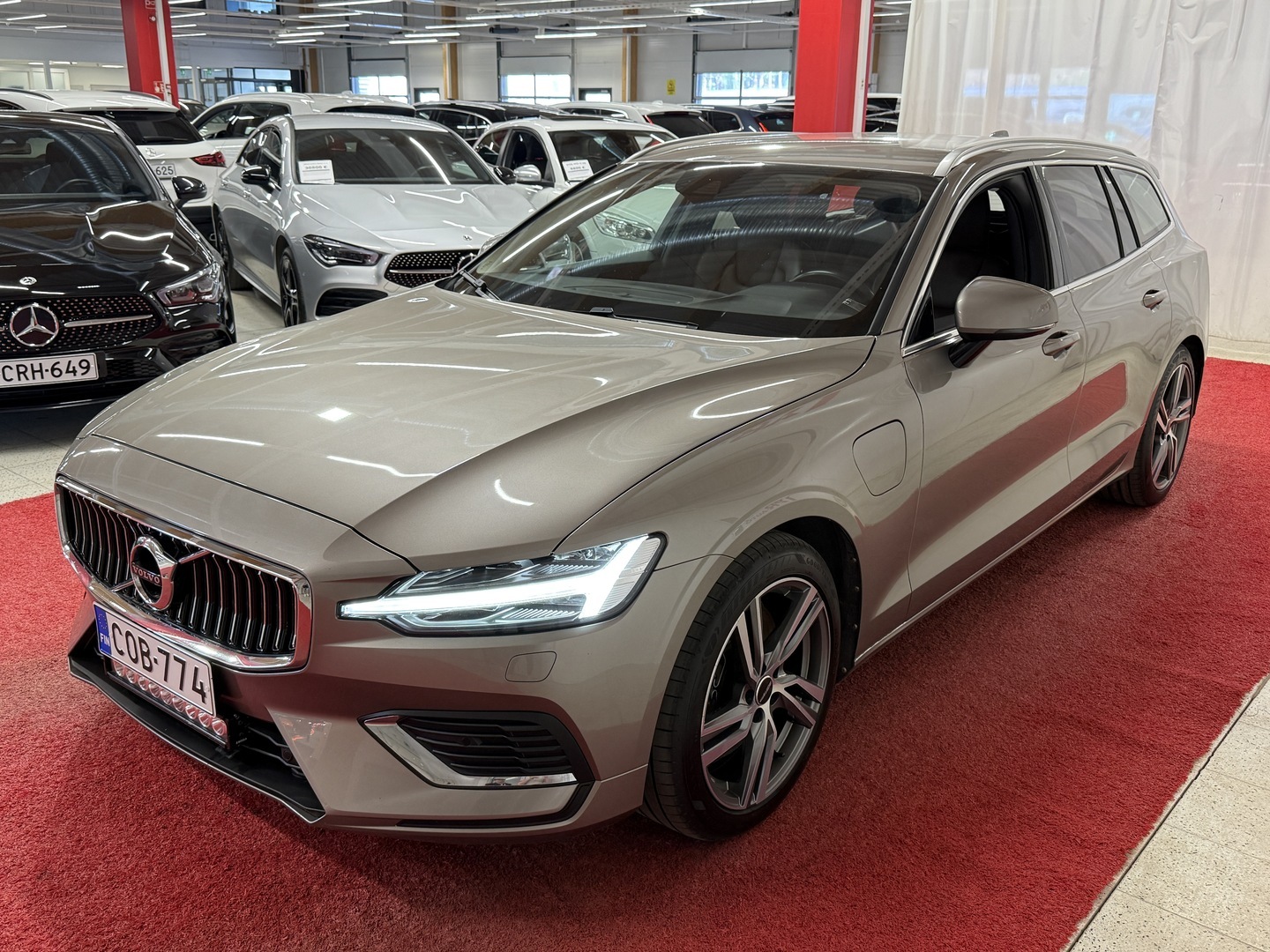 VOLVO V60 2020