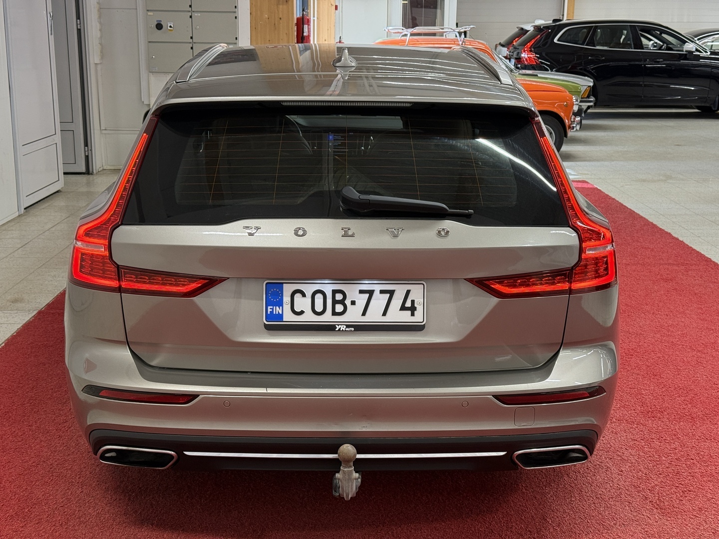 VOLVO V60 2020