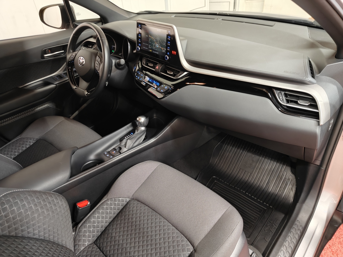 TOYOTA C-HR 2020