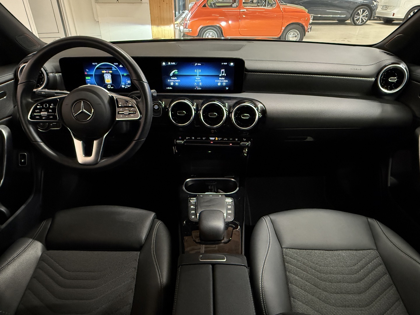 MERCEDES-BENZ CLA 10
