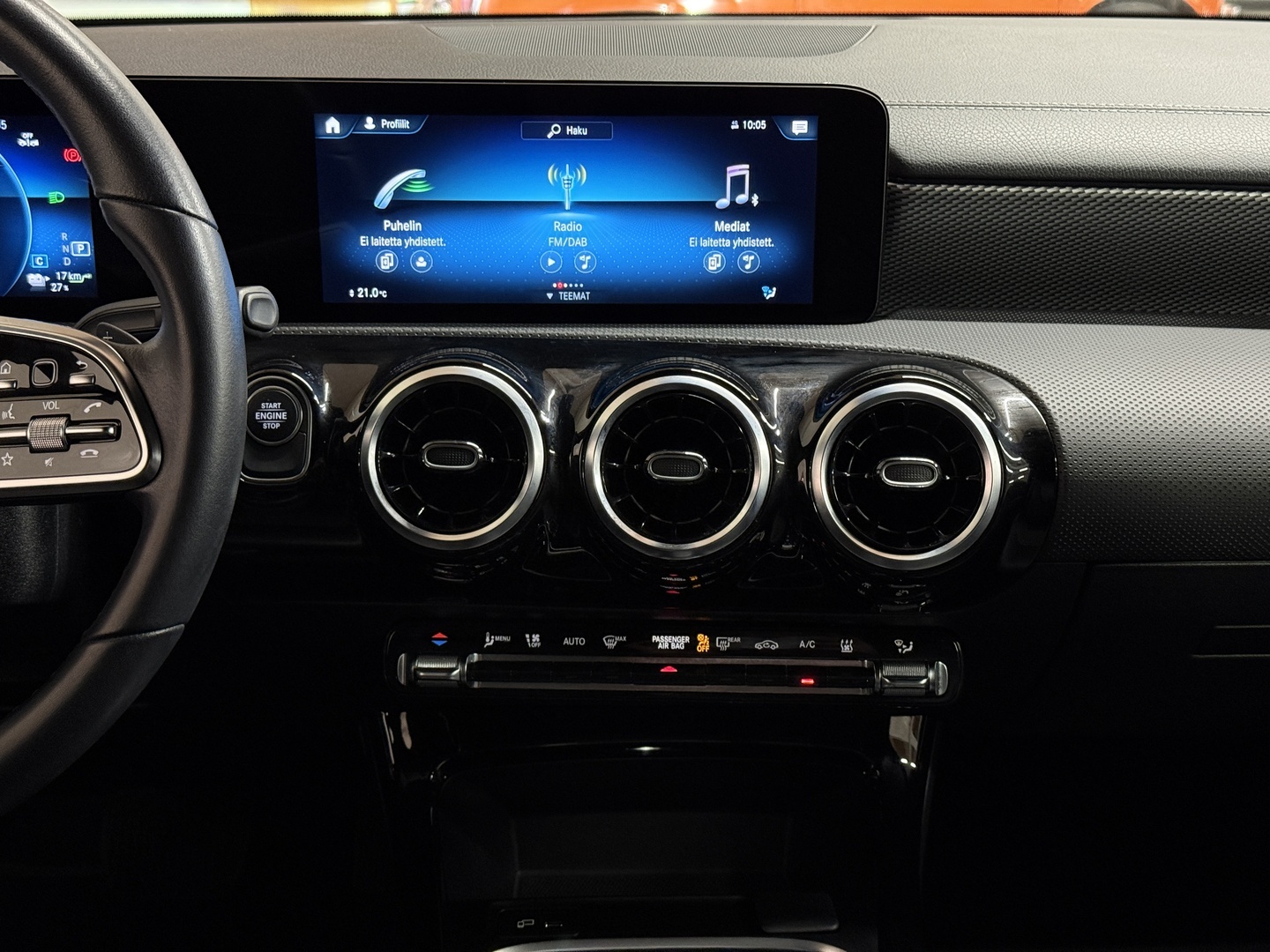 MERCEDES-BENZ CLA 11