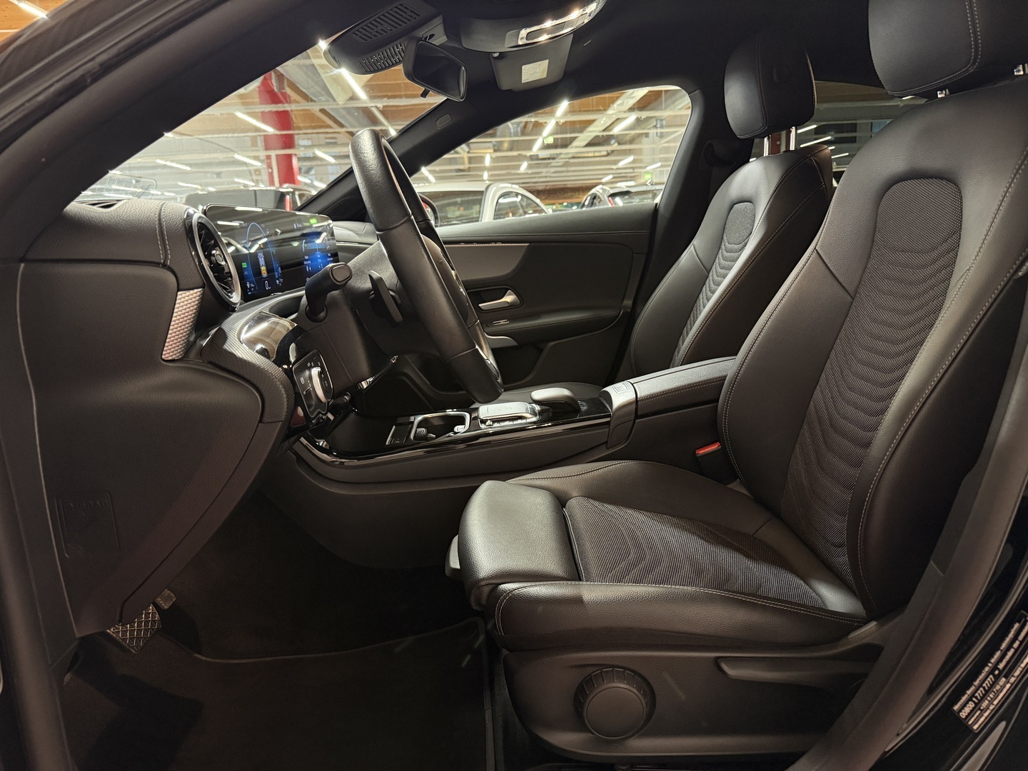 MERCEDES-BENZ CLA 12