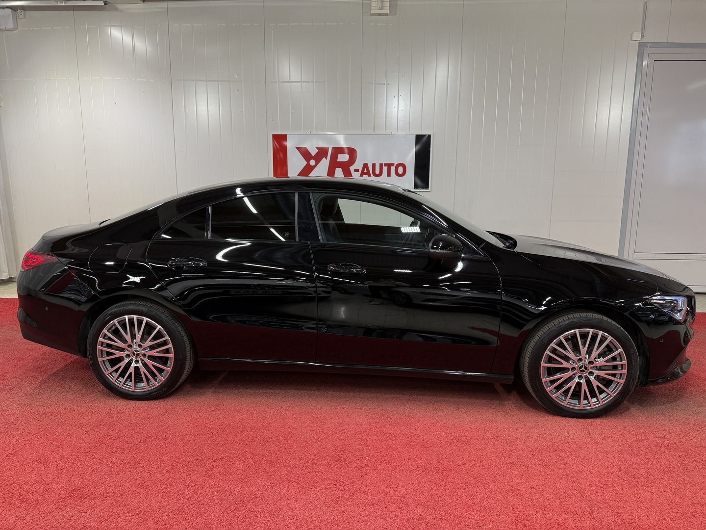 MERCEDES-BENZ CLA 3