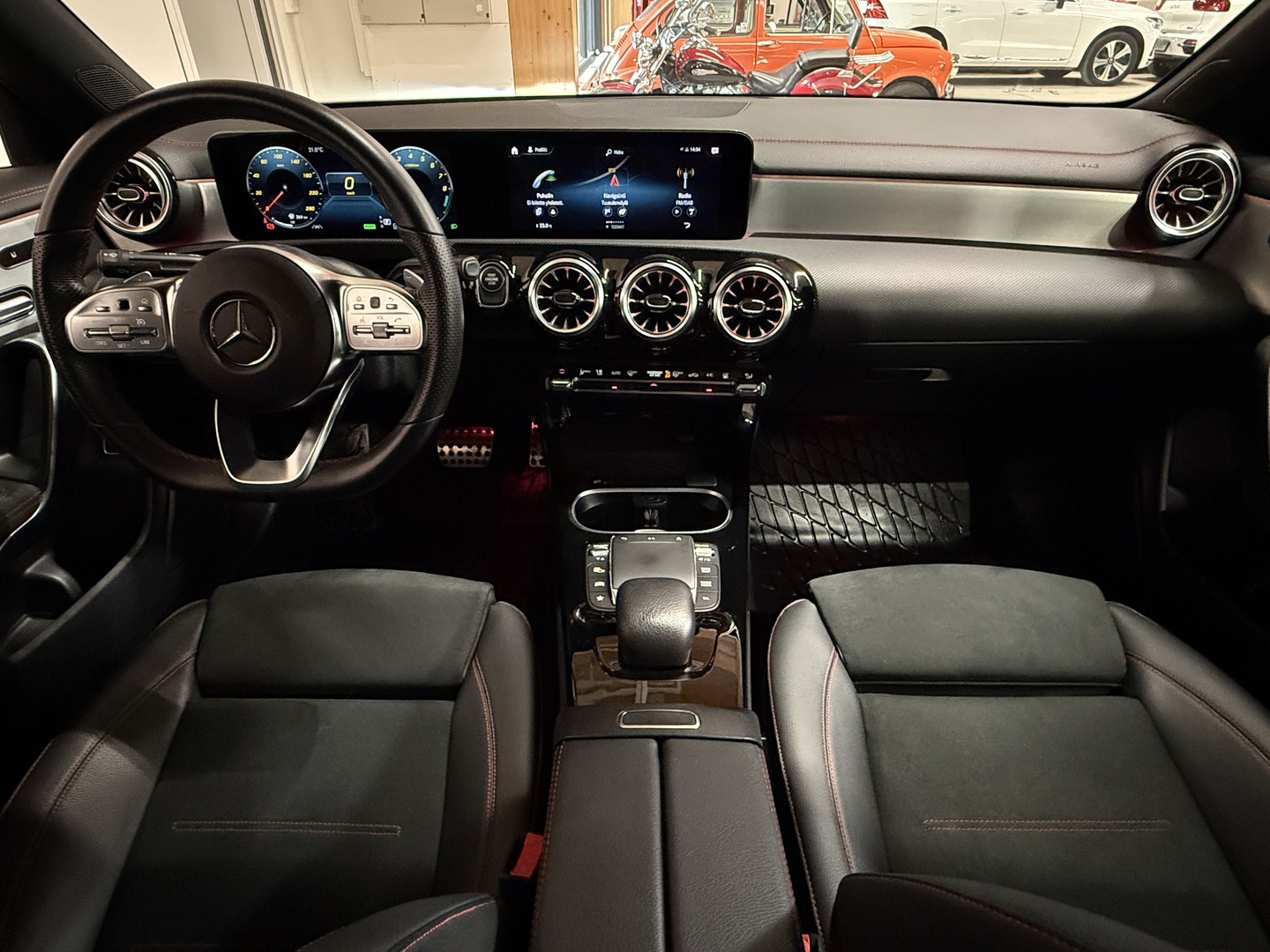 MERCEDES-BENZ CLA 2023