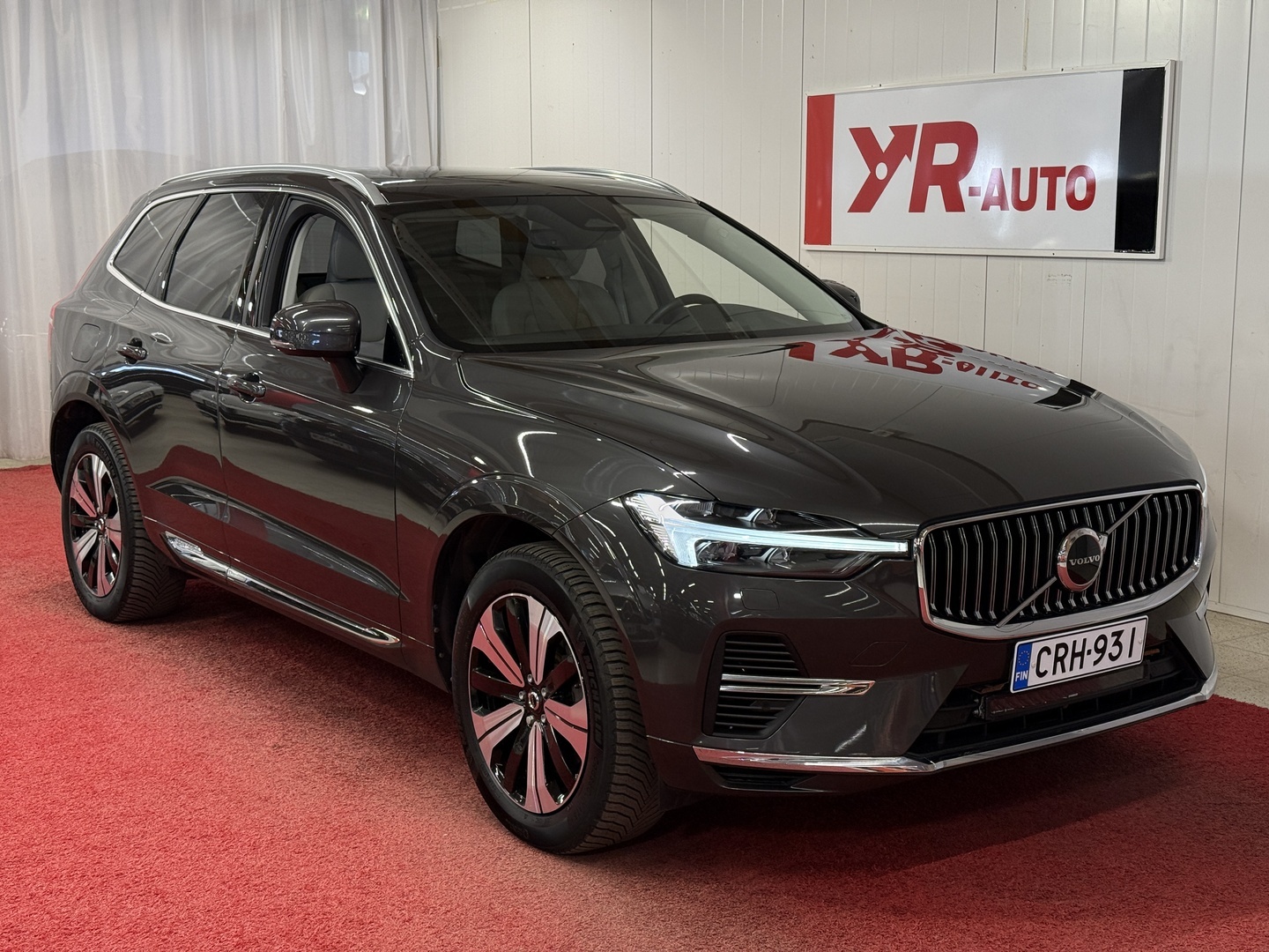 VOLVO XC60 2023