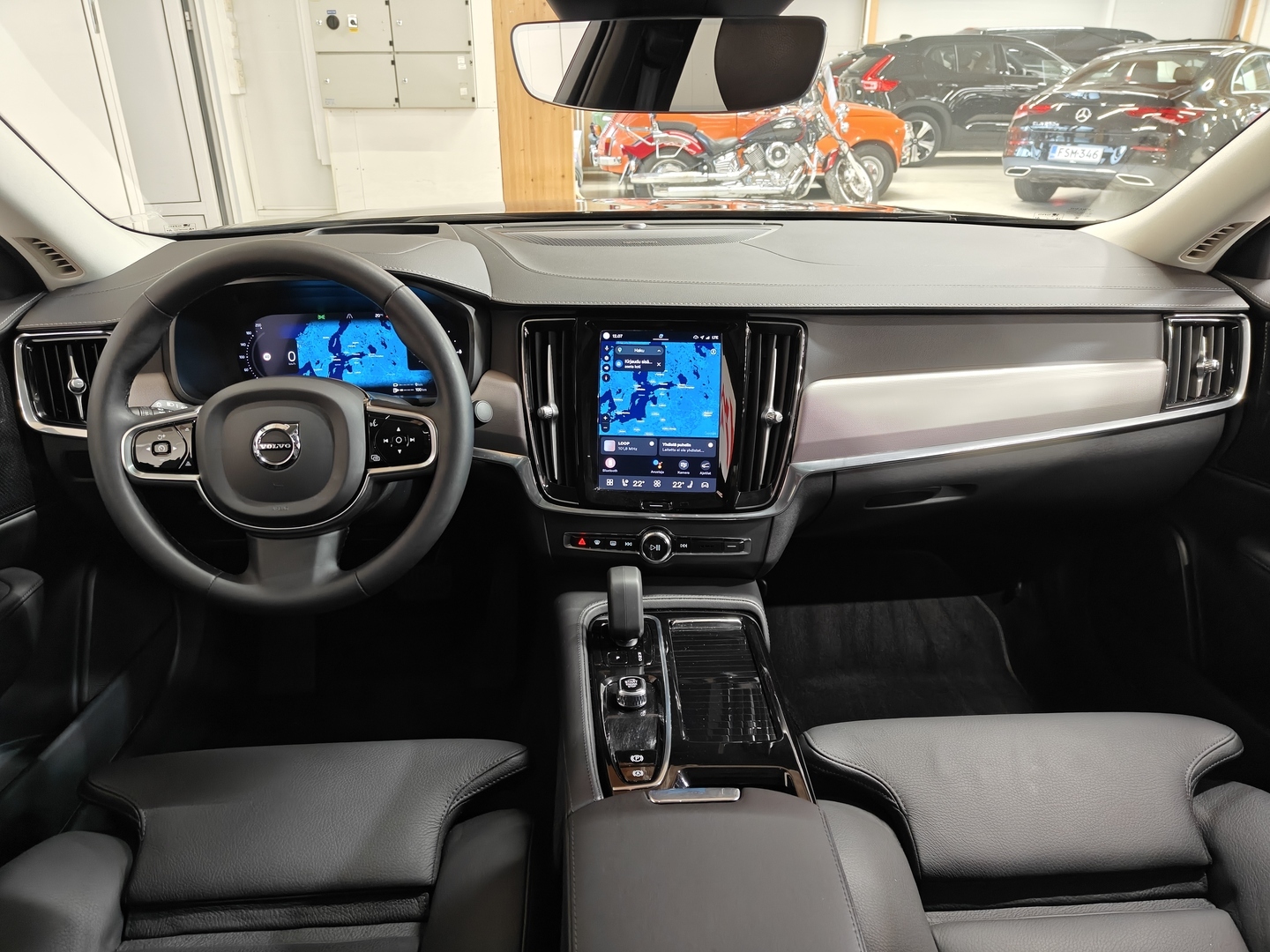 VOLVO S90 10