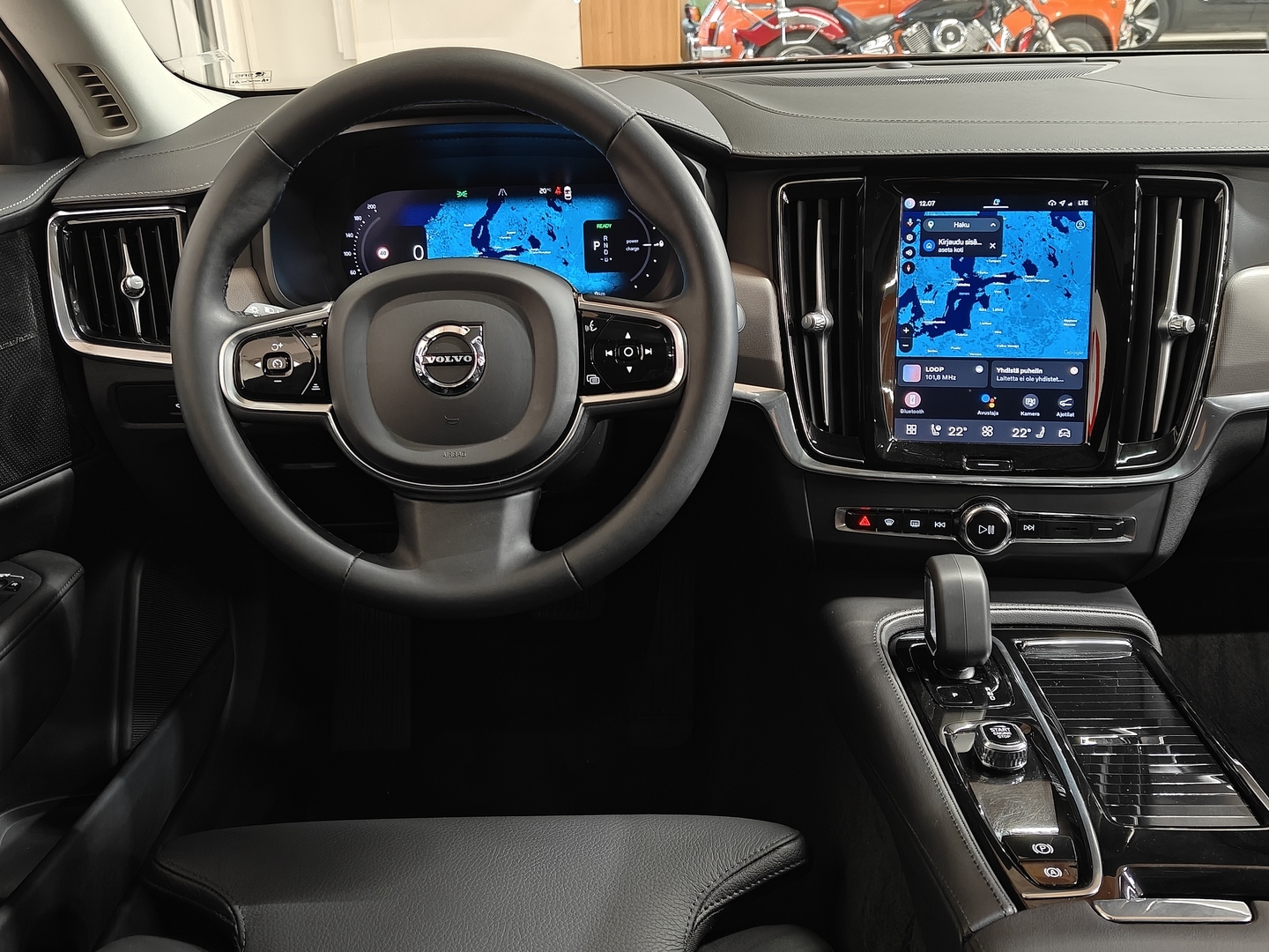 VOLVO S90 12
