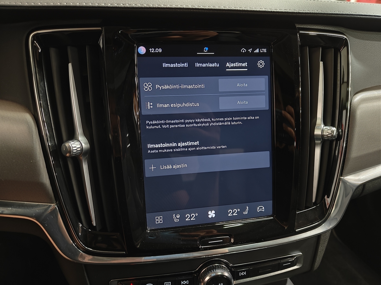 VOLVO S90 18